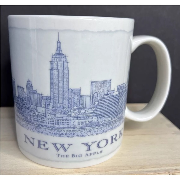 Starbucks New York Collector Series Mugs Set of 3 3D Cab/NY Architecture 2010-11 - Picture 5 of 12